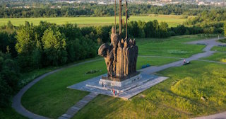 Благоустройство памятников в Череповце от 920 руб. – компания ТротуарнаяПлитка